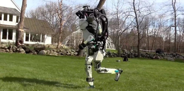 Atlas: Το ανθρωποειδές ρομπότ της Boston Dynamics που τρομάζει – Τι έρχεται; Βίντεο